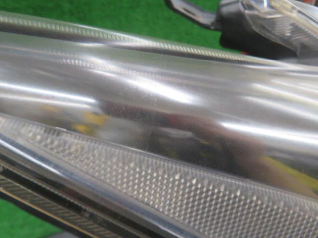 トヨタ 30プリウス 前期 純正LEDヘッドライト