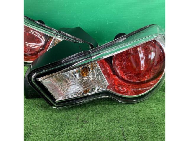 トヨタ純正 86/ZN6前期 テールランプ 左右セット