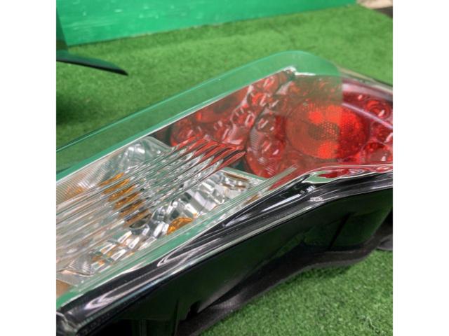 トヨタ純正 86/ZN6前期 テールランプ 左右セット