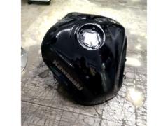 【KAWASAKI】Z1000 純正タンク