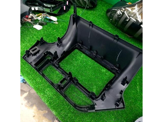 【トヨタ純正】80ノア・ヴォクシー9インチ用パネル