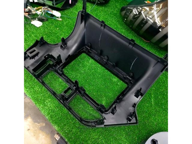【トヨタ純正】80ノア・ヴォクシー9インチ用パネル