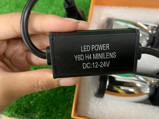 【メーカー不明】 Y6D H4 LEDバルブ