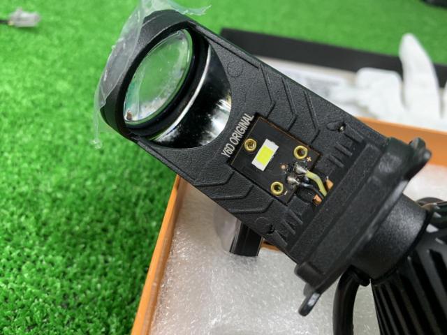 【メーカー不明】 Y6D H4 LEDバルブ