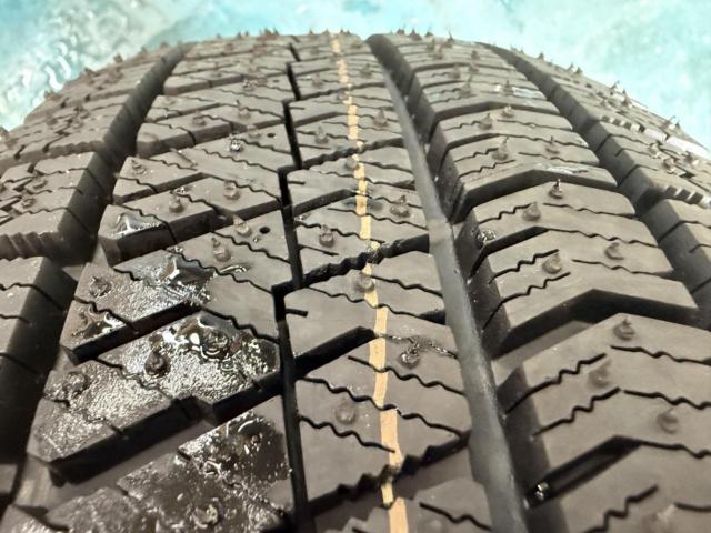 アクア純正アルミホイール   + BRIDGESTONE(ブリヂストン) 『確認』BRIDGESTONE(ブリヂストン) BLIZZAK VRX2(185/60R15)4本