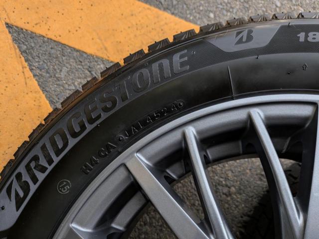 【weds(ウェッズ)】 RAVRION + BRIDGESTONE(ブリヂストン) VRX3 185/60R15 84Q
