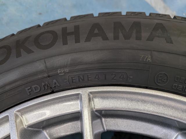 JAPAN SANYO(ジャパン三陽) ZACK(ザック) JP-104 (5HOLE)  + YOKOHAMA(ヨコハマ) ICE GUARD iG60