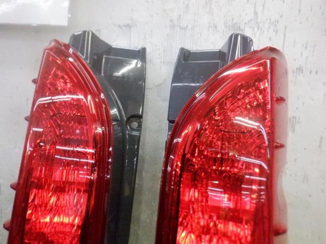 TOYOTA純正 テールレンズ