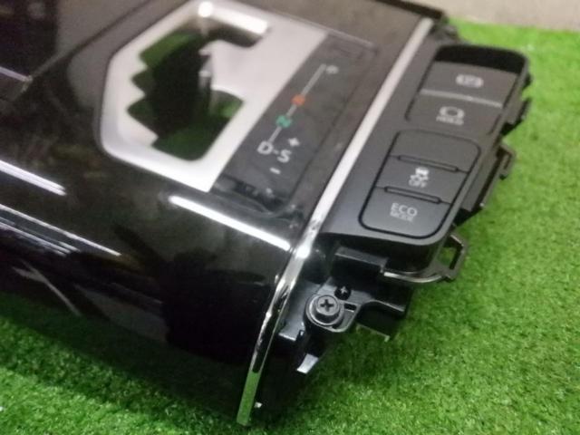 トヨタ純正 シフトパネル
