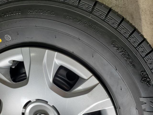 8トヨタ純正(TOYOTA)  200系ハイエース純正スチールホイール  + KENDA(ケンダ) ICETEC VAN’Z WR01