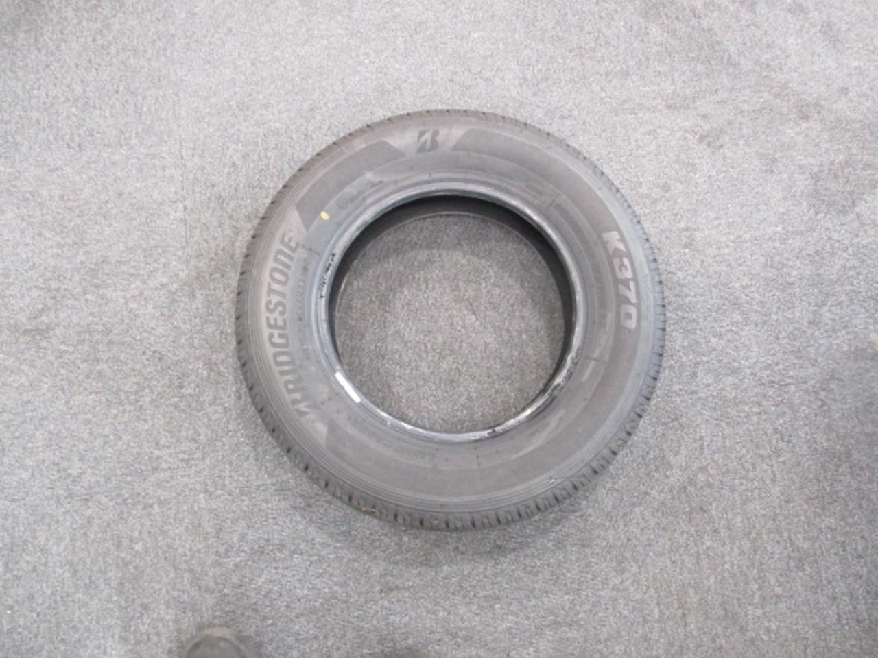 BRIDGESTONE
K370
145 / 80R12
80 / 78N
LT
Only one