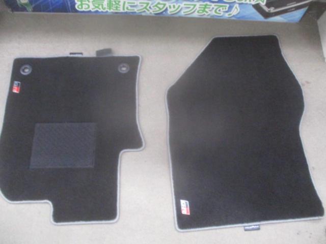 トヨタ プリウスPHV/ZVW52 GRスポーツ純正フロアマット