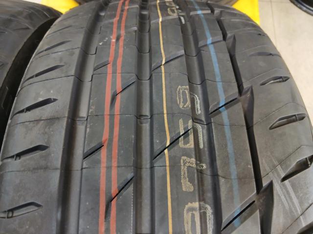 BRIDGESTONE POTENZA RE004 Adrenalin