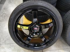 RAYS
GRAM
LIGHTS
57 CR
+
PIRELLI
P
ZERO
NERO
GT