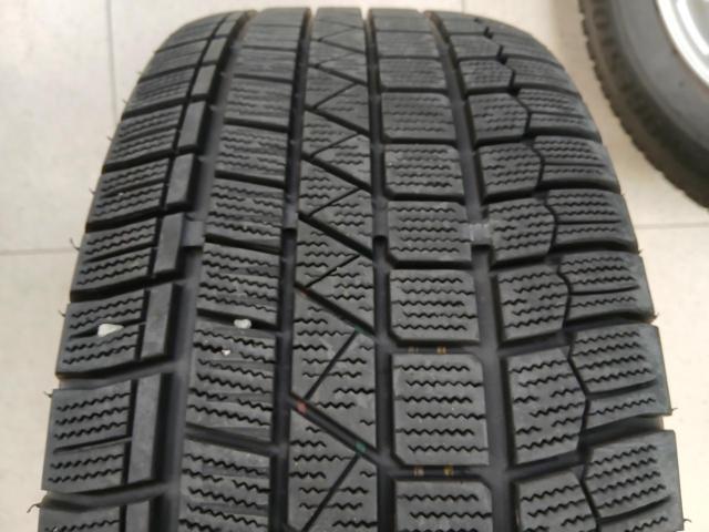 HOT STUFF WAREN W01 + KENDA ICETEC NEO KR36