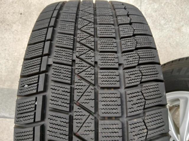 HOT STUFF WAREN W01 + KENDA ICETEC NEO KR36