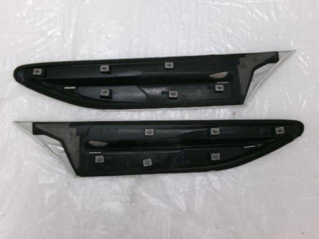 トヨタ純正 ZN6 86 後期 純正フェンダーガーニッシュ