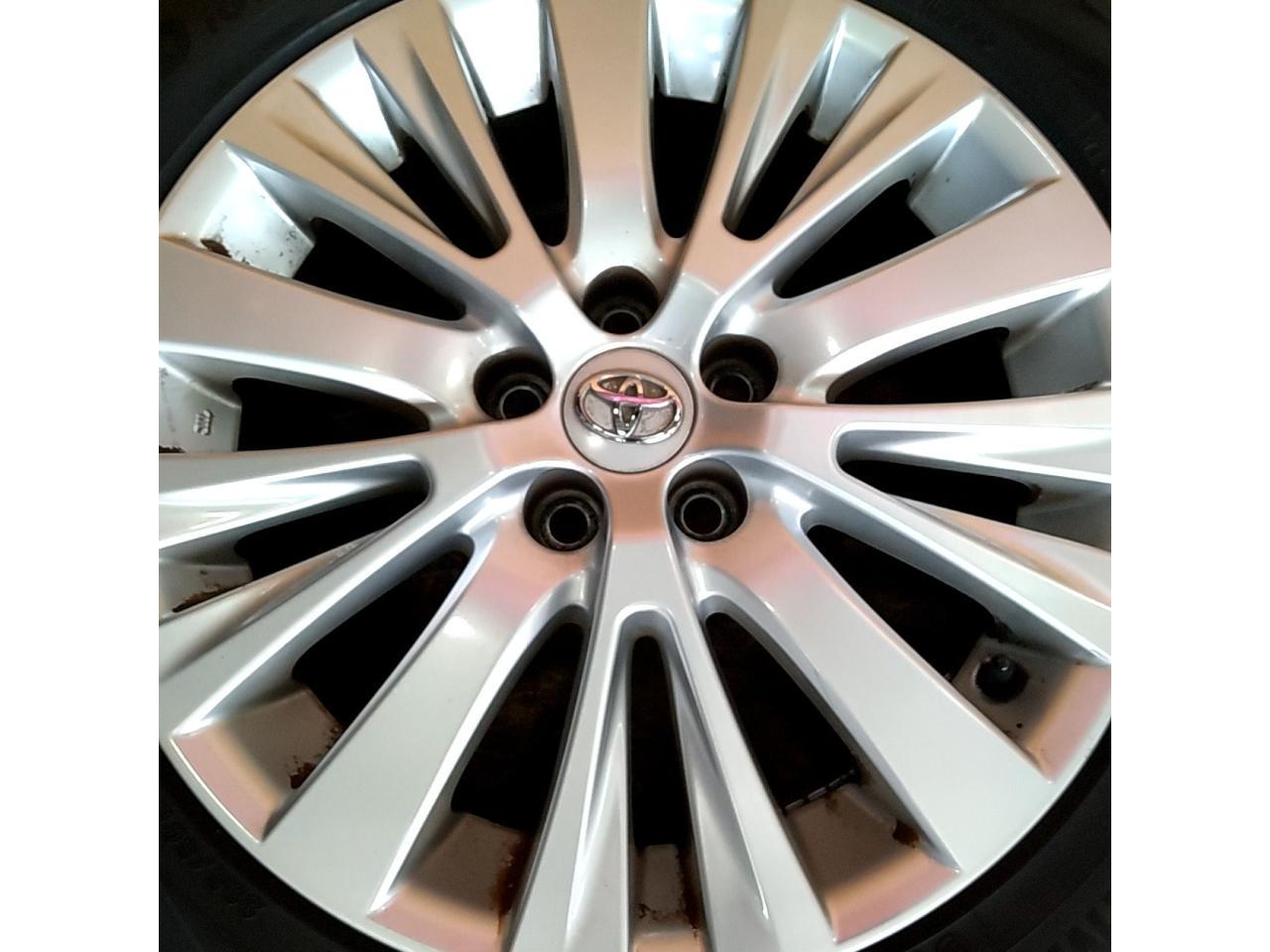 Toyota
Alphard Vellfire 20 system
Late version
Original wheel