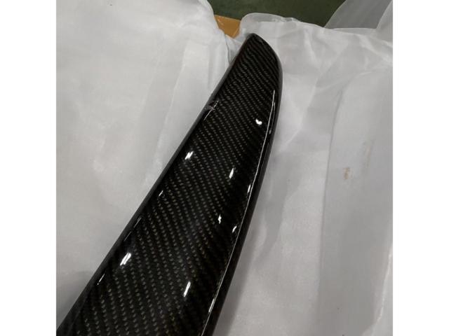 Trunk spoiler used on Mazda Roadster ND series.