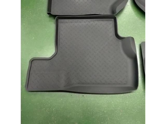 スズキ ジムニーシエラ JB74W 純正オプション ラバーフロアマット