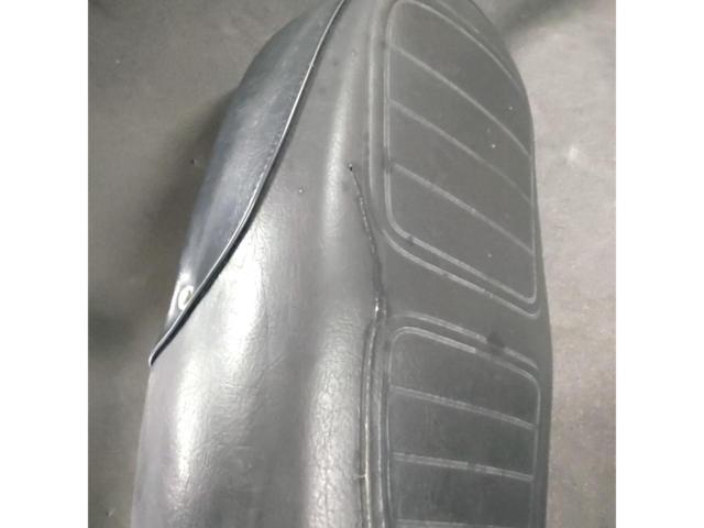 ノーブランド ダブルシート■C50 スーパーカブ 年式不明