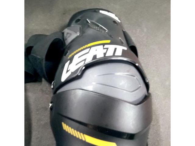 LEATT ニーガード Dual Axis ■L/XL