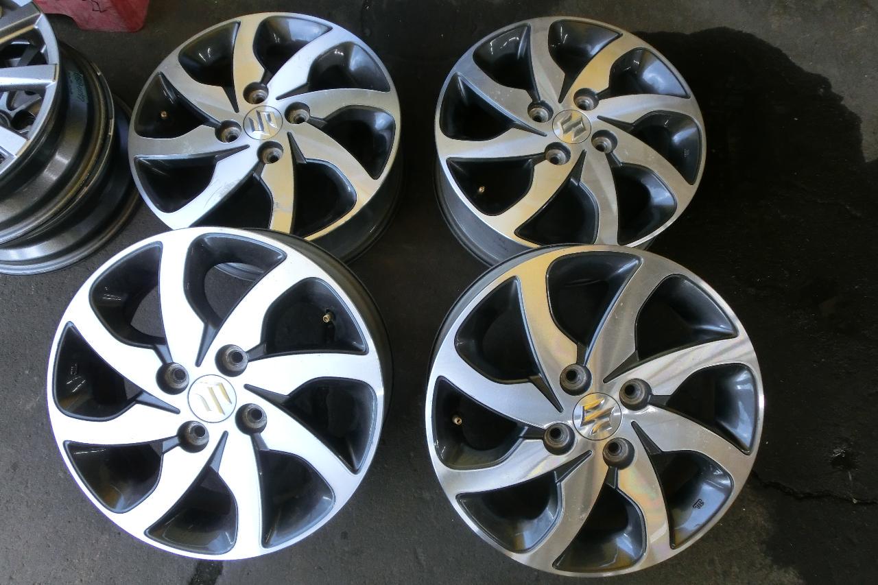 Genuine Suzuki parts
Palette SW original wheel