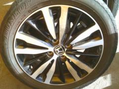 Honda
Fit Shuttle original wheel