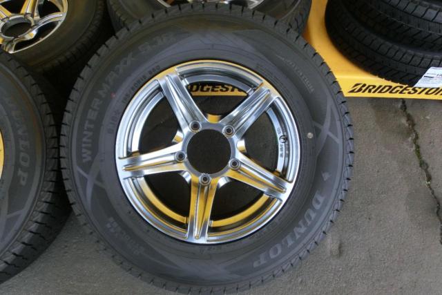 4 × 4Engineering
URBAN
SPORTS
SV
+
DUNLOP
WINTER
MAXX
SJ8 +