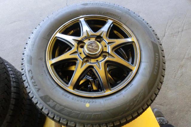 KYOHO (Kyoho)
SMACK (Smack)
8-spoke
+
BRIDGESTONE (Bridgestone)
BLIZZAK
VRX3
