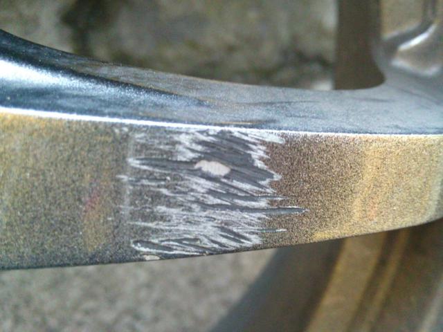 YOKOHAMAice
GUARD
iG80
+
HOT
STUFF (Hot Stuff) G.speed
10-spoke wheel