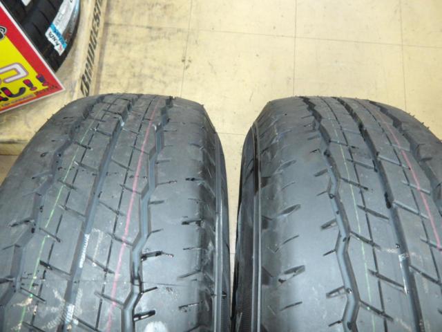 TOYOTA 200系ハイエース純正スチールホイール  + DUNLOP(ダンロップ) SP175