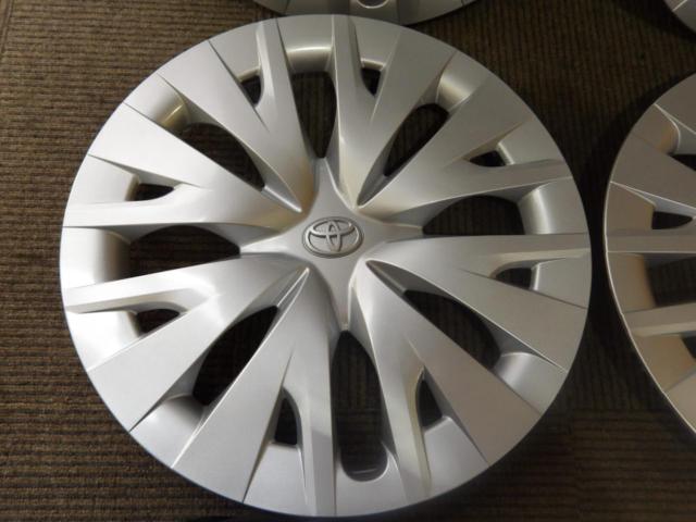 TOYOTA(トヨタ)ヤリス純正15インチホイールキャップ