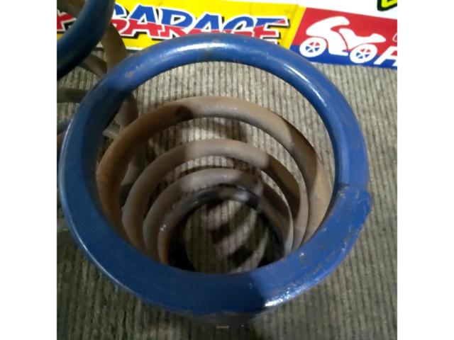 【AE86(レビン/58年/前期)】メーカー不明(TRD?6kg) リアサス  