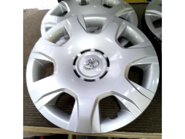 トヨタ(TOYOTA) 200系ハイエース純正ホイールキャップ