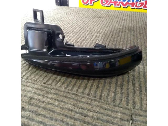 【30アルファード/ヴェルファイア】メーカー不明 LEDスモークドアウィンカー