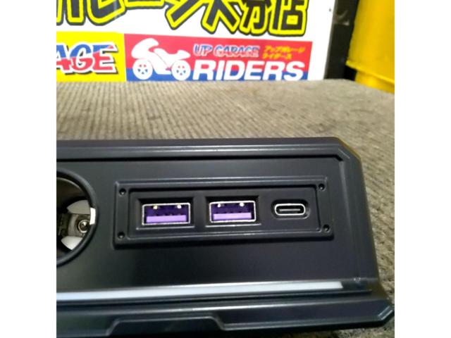【ジムニー/ジムニーシエラ(JB64W/JB74W)】GIMUYA 増設電源ユニット