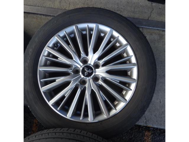 Four genuine Mitsubishi wheels only.
Outlander PHEV/GG3W
Original wheel