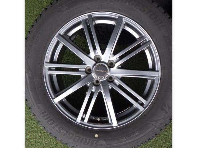 Bridgestone Balminum Studless Tires
BR10 + BRIDGESTONE BLIZZAK
DM-V3225/60R17
99Q
Manufactured in 2023