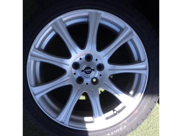 [Studless] manufacturer unknown
AXELL
Silver 7-spoke wheels +
KENDA
ICETEC
NEO215/45R17
Made in 2024