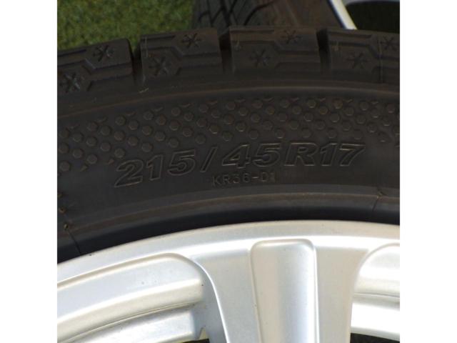 [Studless] manufacturer unknown
AXELL
Silver 7-spoke wheels +
KENDA
ICETEC
NEO215/45R17
Made in 2024