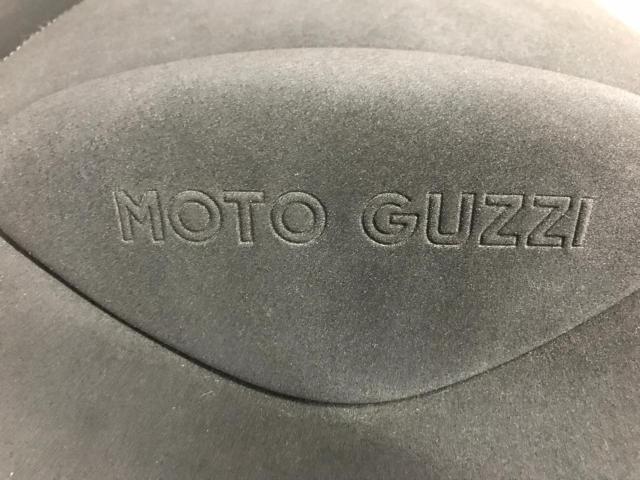 MOTO GUZZI V85TT 純正オプション ローシート
