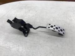 スバル純正 BRZ/ZD8純正アルミパッド付きスポーツアクセルペダル
