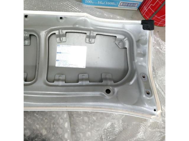 【トヨタ純正】  純正ボンネット  ■  200系ハイエース  スーパーGL  ナローボディ  6型にて使用