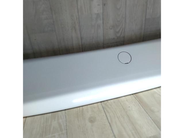 【トヨタ純正】  純正オプションリアウイング  ■  200系ハイエース  ナローボディ