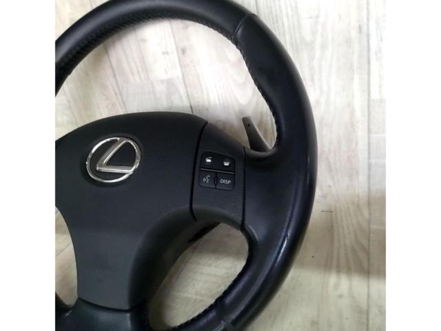 Genuine Mazda US product
Genuine leather handle
■
Lexus
Primary IS