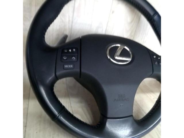 Genuine Mazda US product
Genuine leather handle
■
Lexus
Primary IS