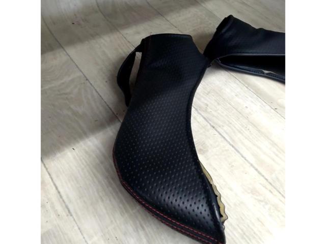 [Manufacturer unknown]
Side support with belt guide
Rear
Right and left
■
RECARO
TS-G