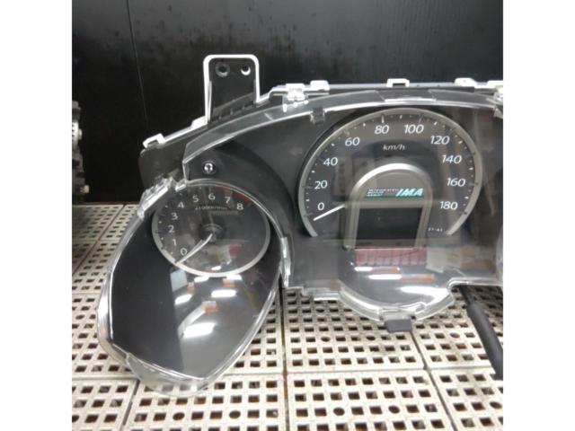 RX2609-1100
Honda GP1 Fit Hybrid genuine speedometer