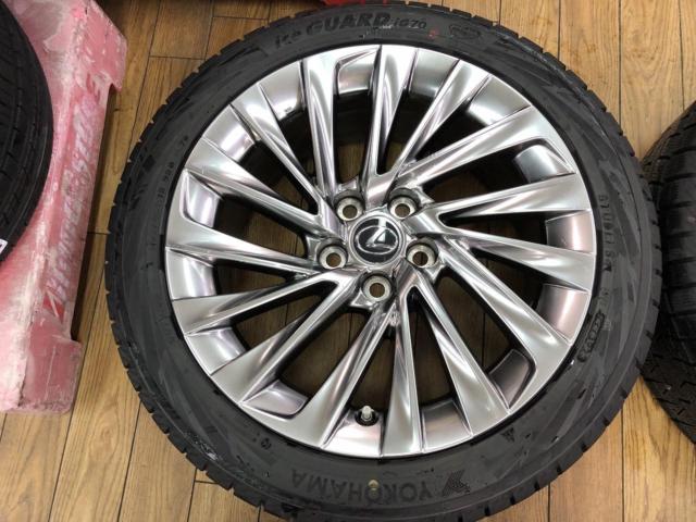 Genuine LEXUS parts
Lexus ES genuine tires + Yokohama IceGuard iG70 tires